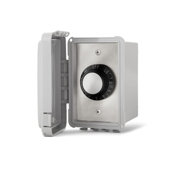 Infratech 120V Single Input Regulator Stainless Steel Surface Mount Plate With Deep Gang Waterproof Box And Cover - 14-4120
