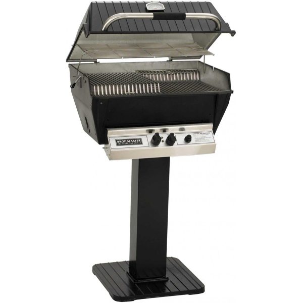 Broilmaster P3-XF Premium Propane Gas Grill On Black Patio Post
