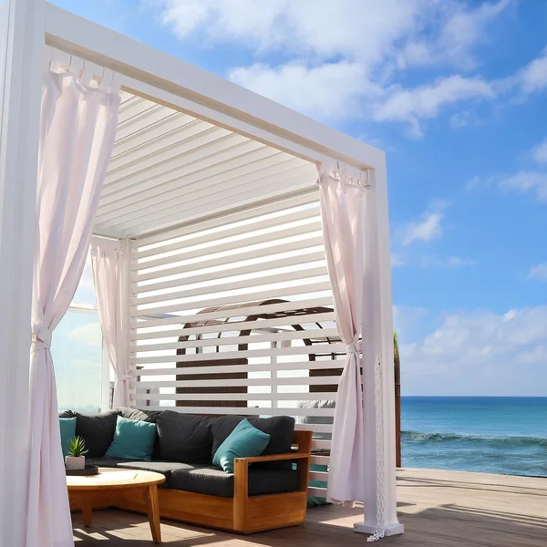 10'x10' Pergola Set in White w/ White Louvers by Lakeview Outdoor Designs