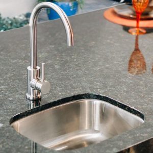 Summerset 19 X 15 Stainless Steel Undermount Sink W/ Single Handle Hot/Cold Goose Neck Faucet - SNK-19U